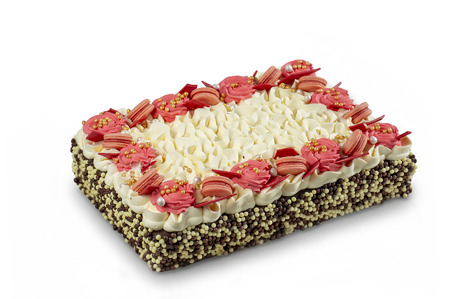 עוגת יום הולדת מלבנית (קישוט צבעוני)