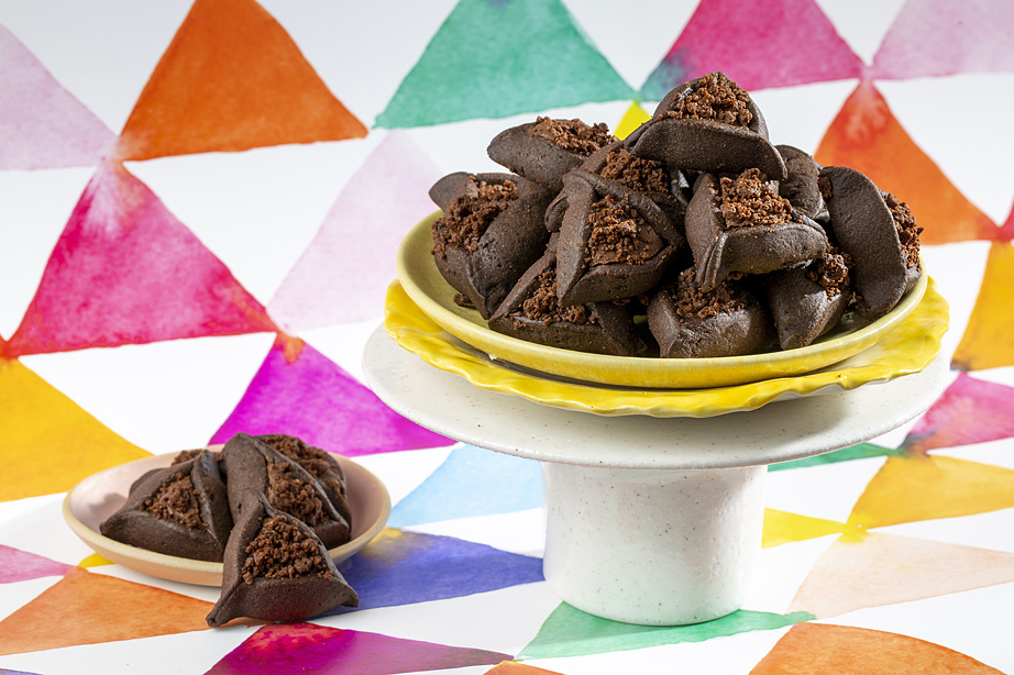 אוזני המן בראוניס בתחפושת