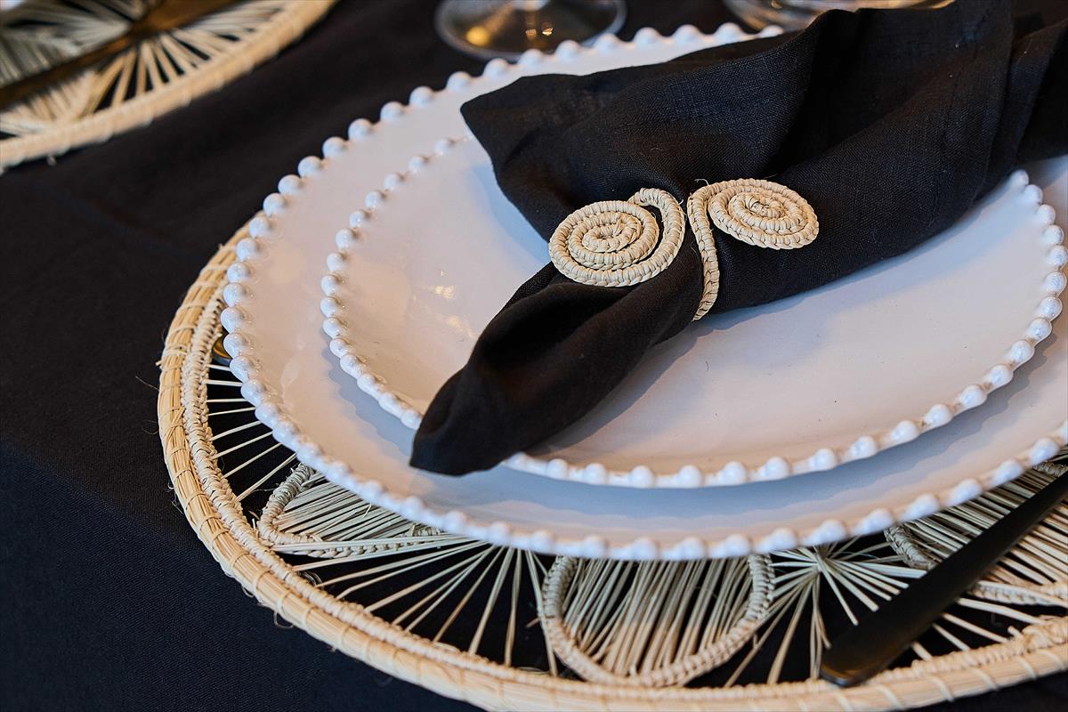 חבק בצורת עלה עבודת יד