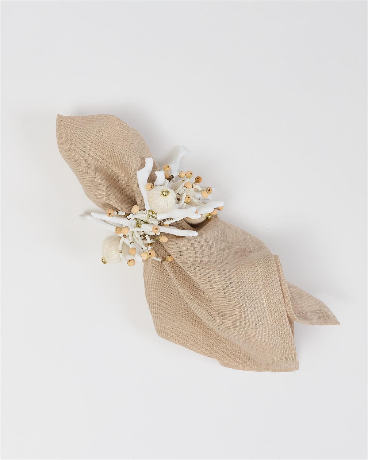 חבק אלמוגים עם חרוזי עץ