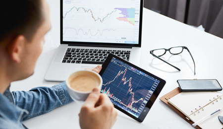 ניהול תיקי כספי חברות באמצעות קרנות גידור בנאמנות