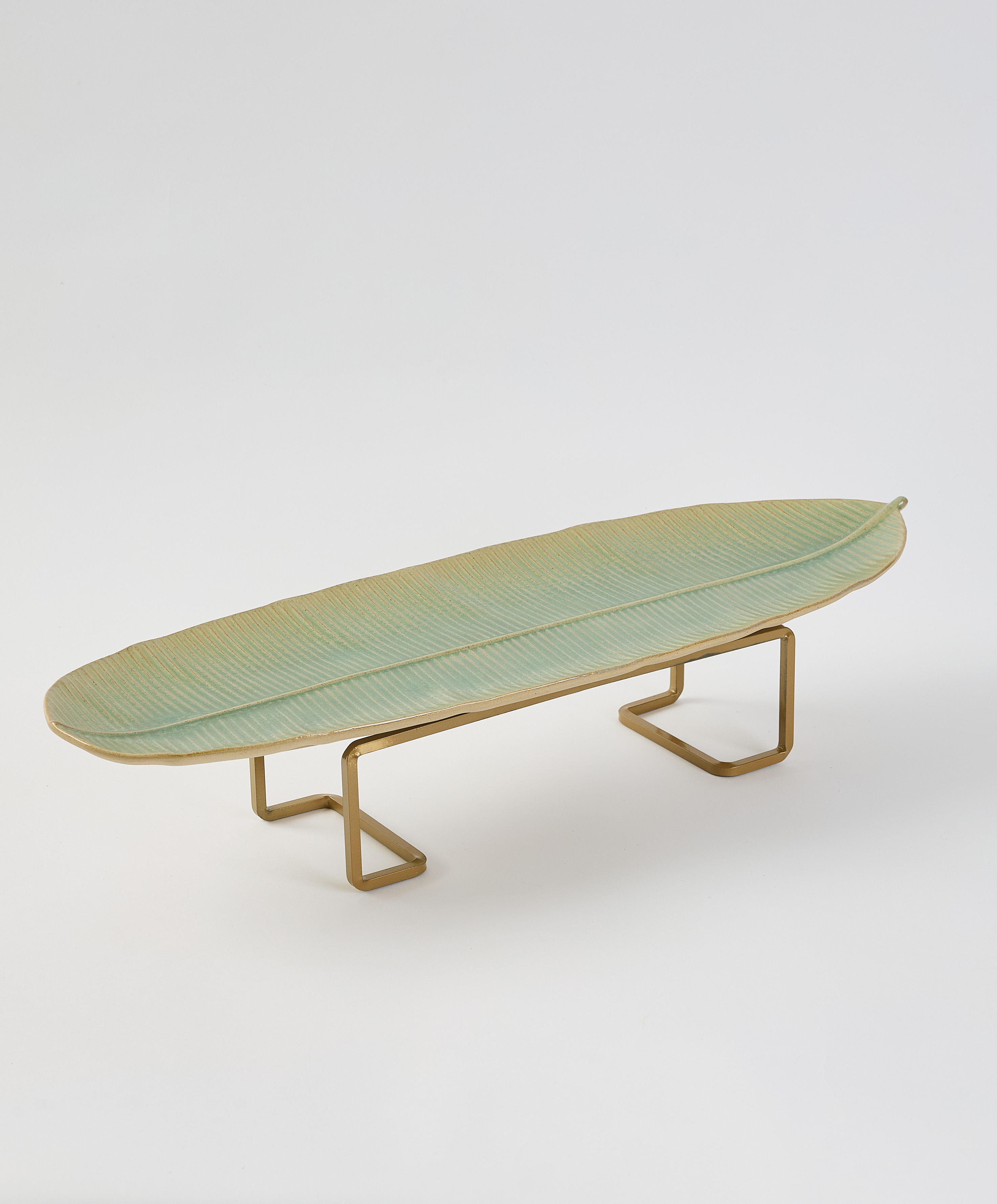 מעמד למגש צר