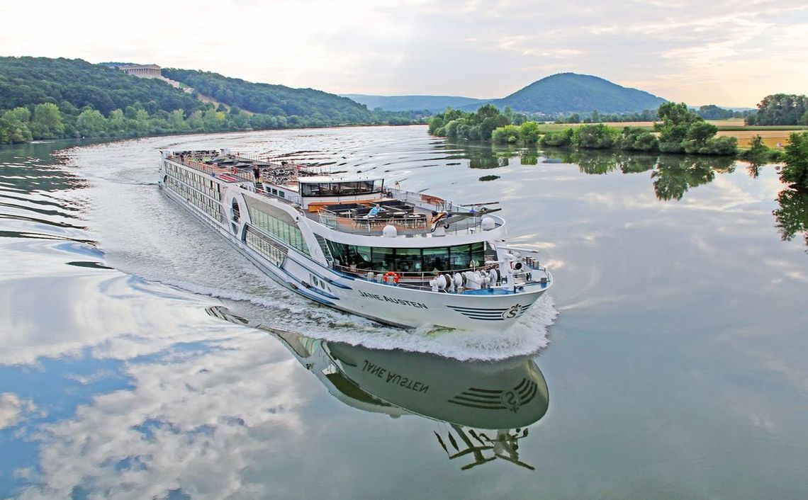 Fifty Years of Family Travel – From Buses to The World's Rivers and Railways דף משוכפל