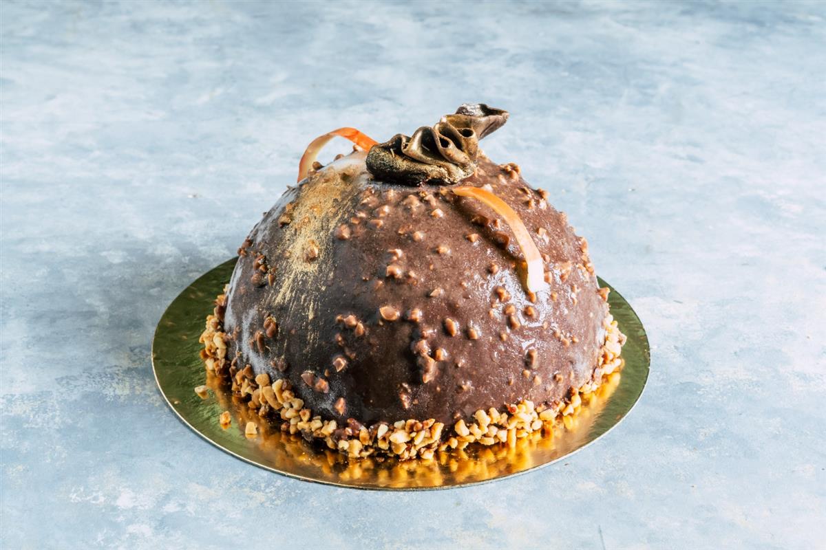 Ferrero Rocher–Style Cake