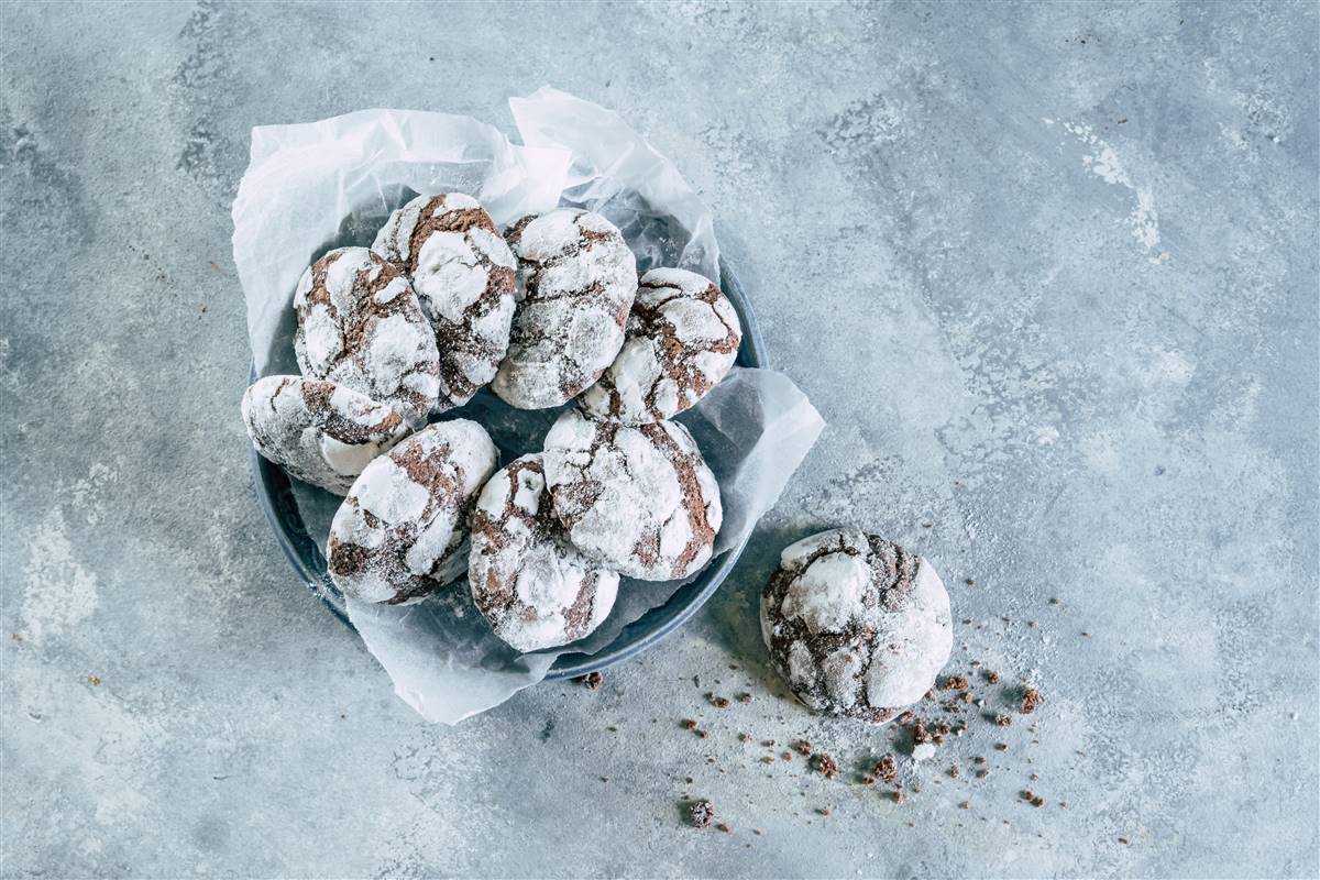 עוגיות רעידת אדמה שוקולד מושלגות