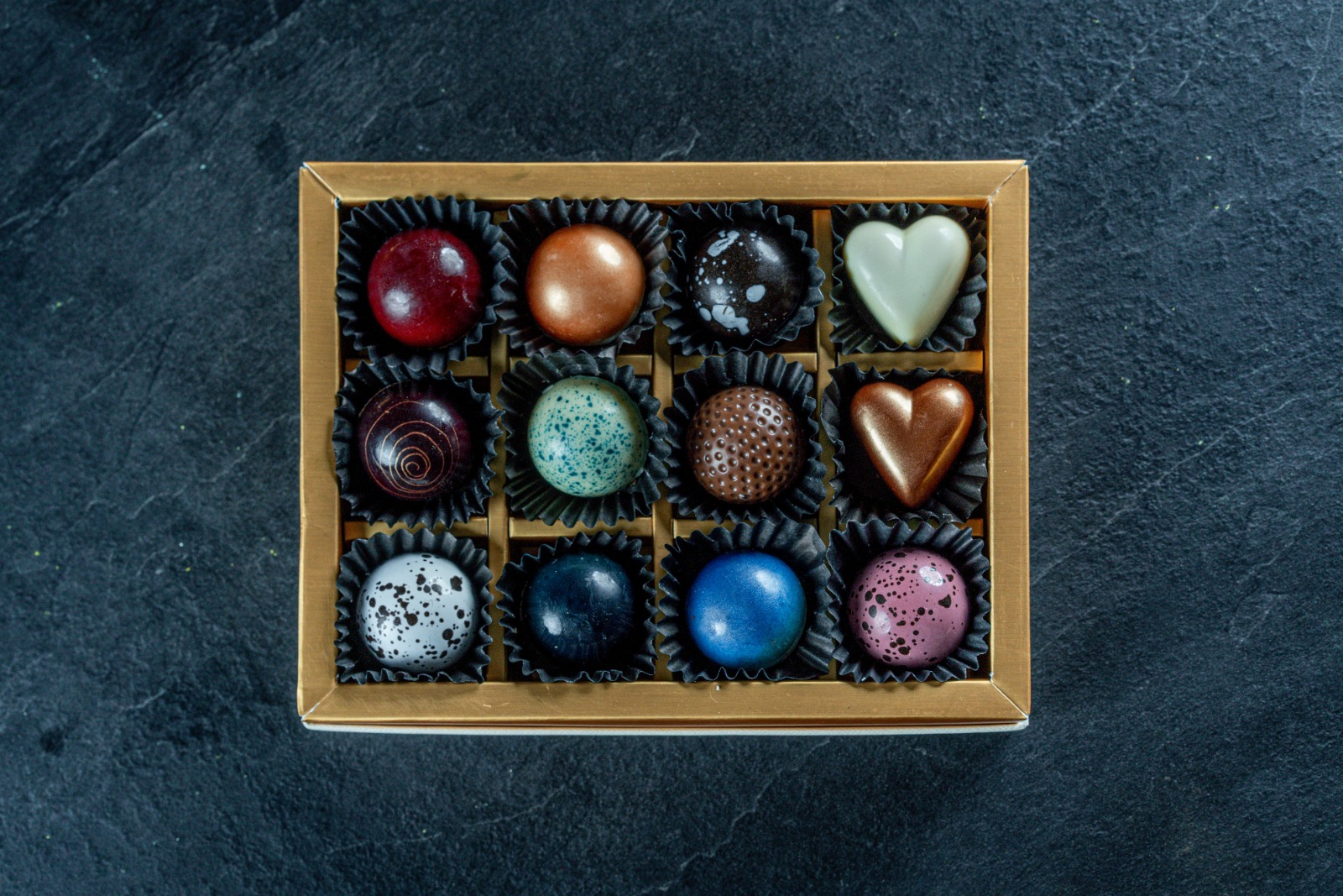 מארז פרלינים 12 יחי'