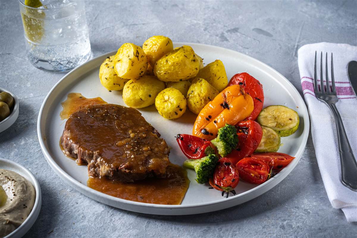 Braised Beef in Wine Sauce