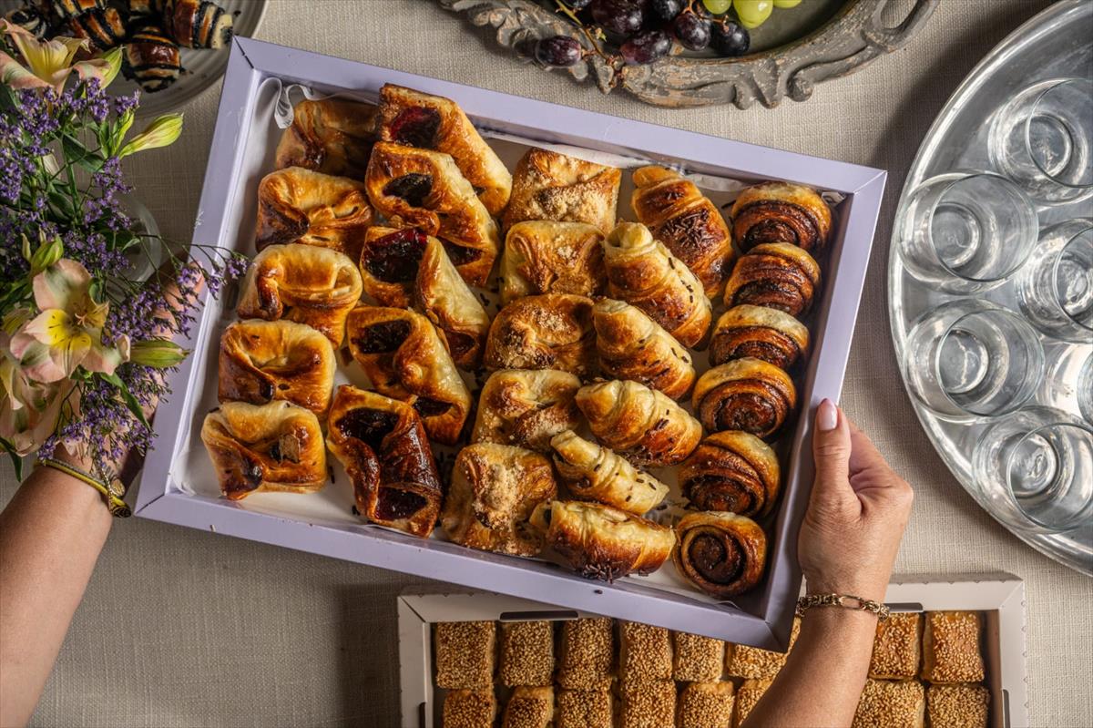 מגש מיני מאפים מתוקים