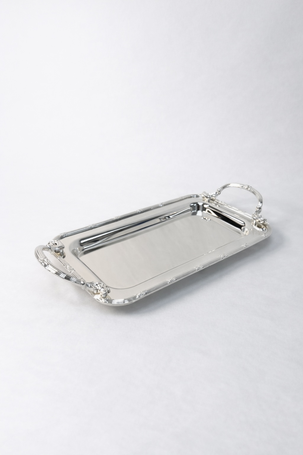 מגש כסף מלבני קטן עם ידיות