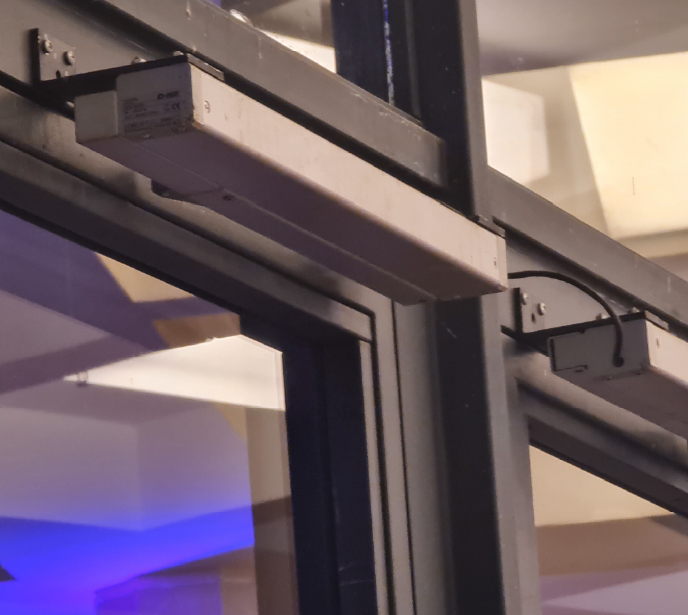 מנועי זרוע לדלת