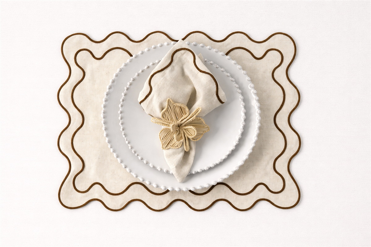 מארז פסח- מפה, פלייסמטים ומפיות גוון חום