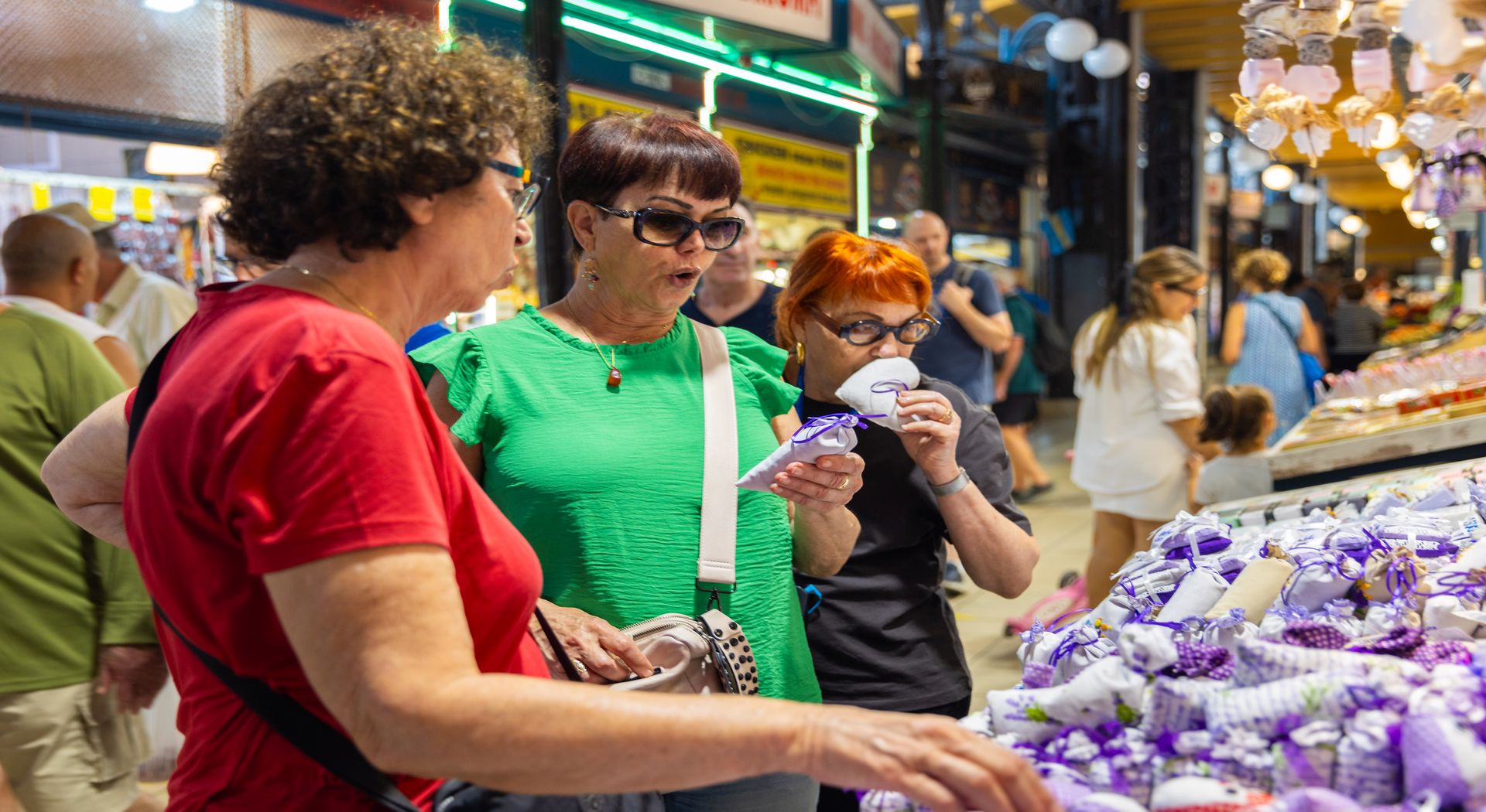 שיט בין קסמי הדנובה + גרסת גורדון קומפורט - 2025
