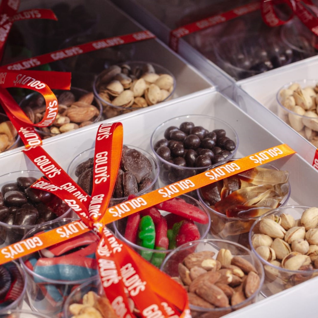 Fruits - nuts - treats