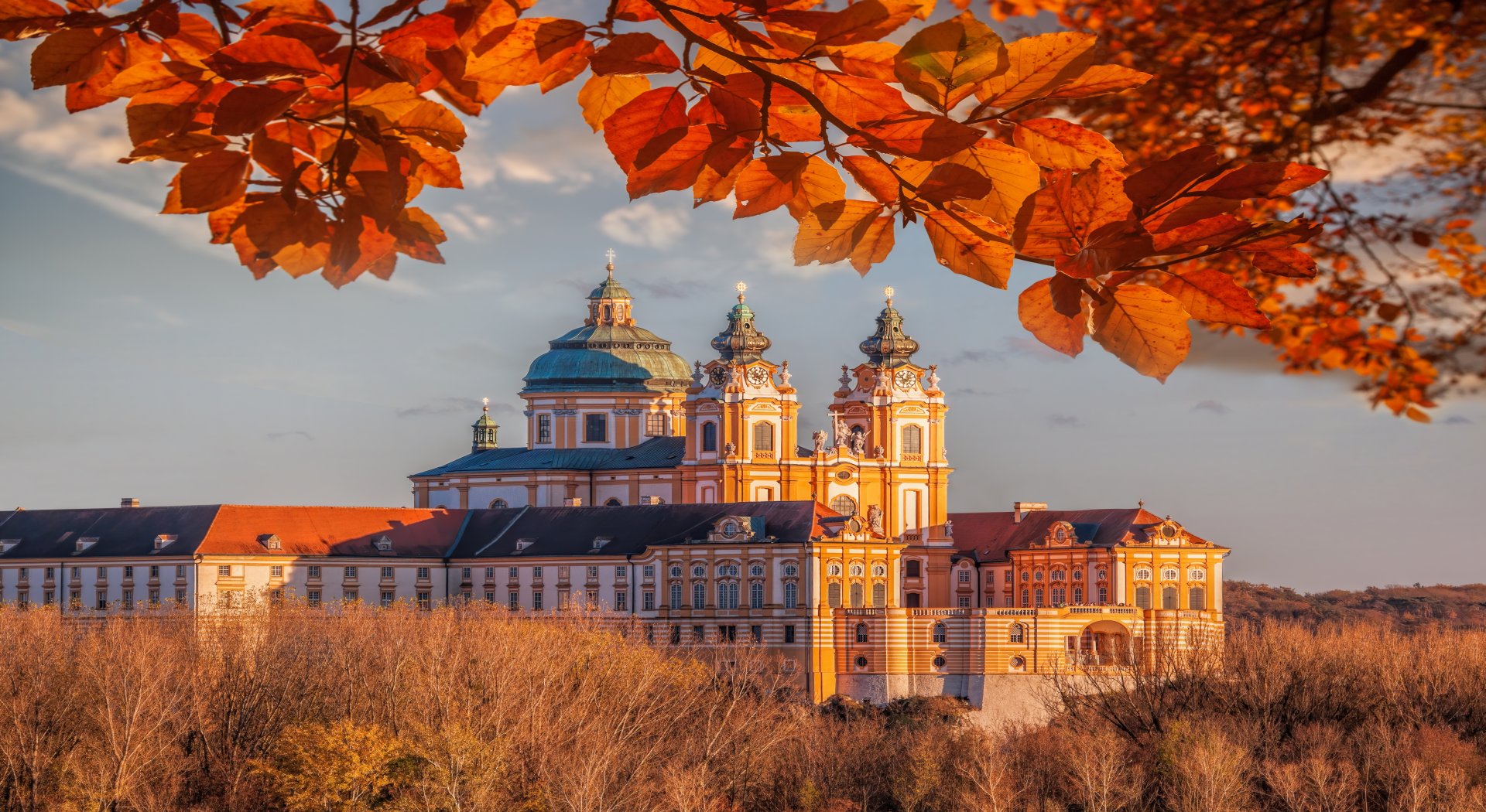 מפראג אל מראות הסתיו של הדנובה - מודרך ברוסית