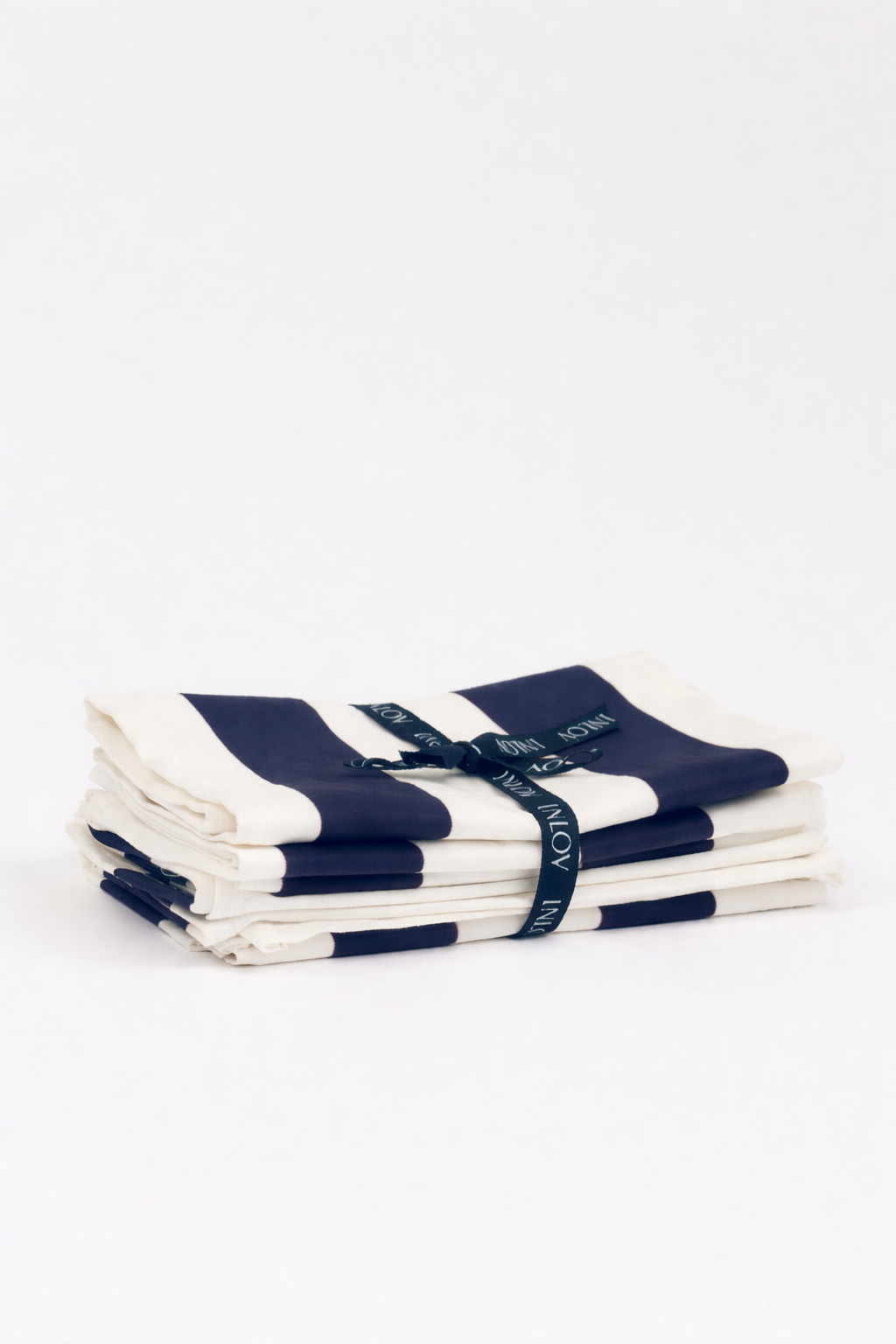 מפית פסים כחול כהה