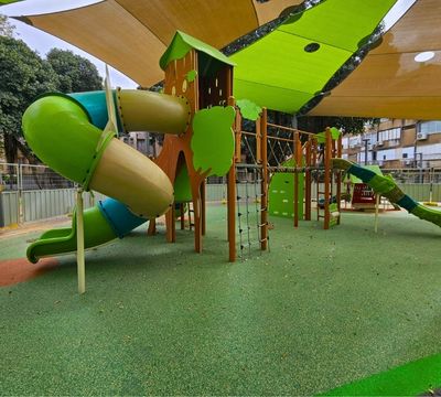 גן משחקים שכונתי בתל אביב