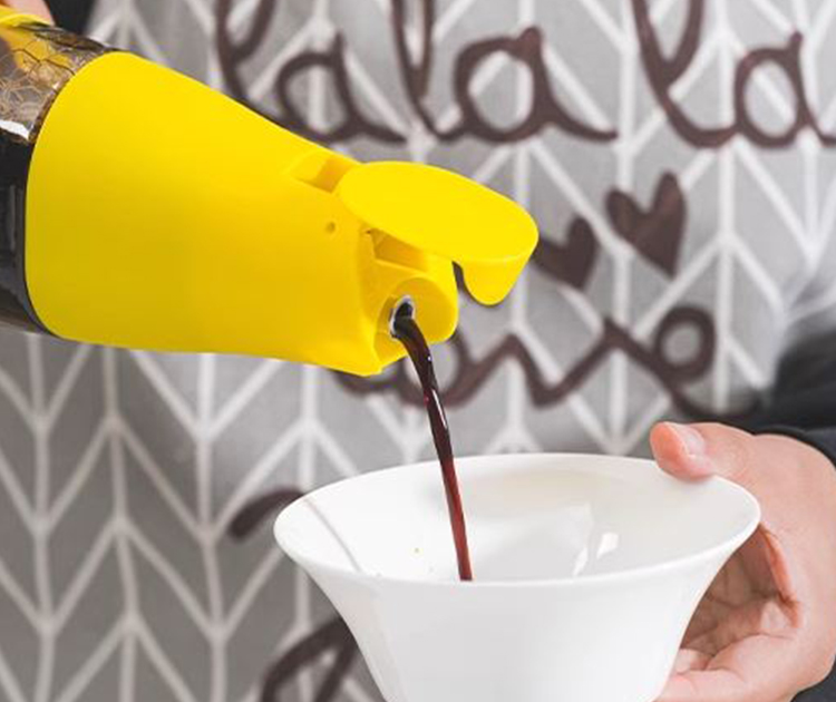 בקבוק שמן/חומץ מעוצב בצבע צהוב