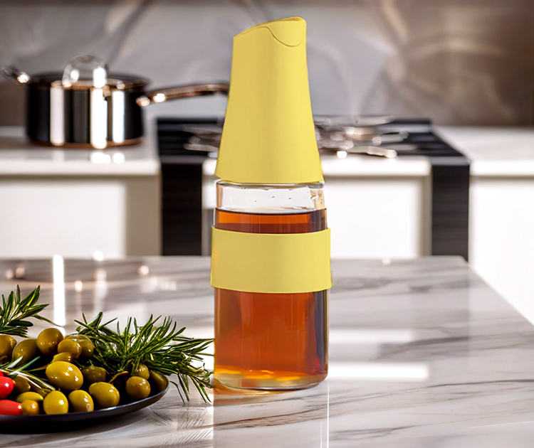 בקבוק שמן/חומץ מעוצב בצבע צהוב