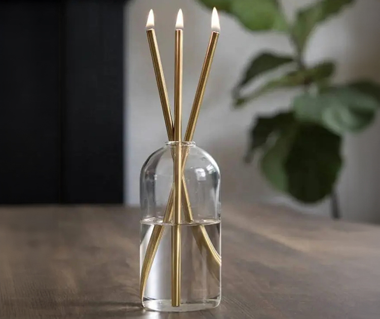 סט נרות זהב בבקבוק UNO MAS