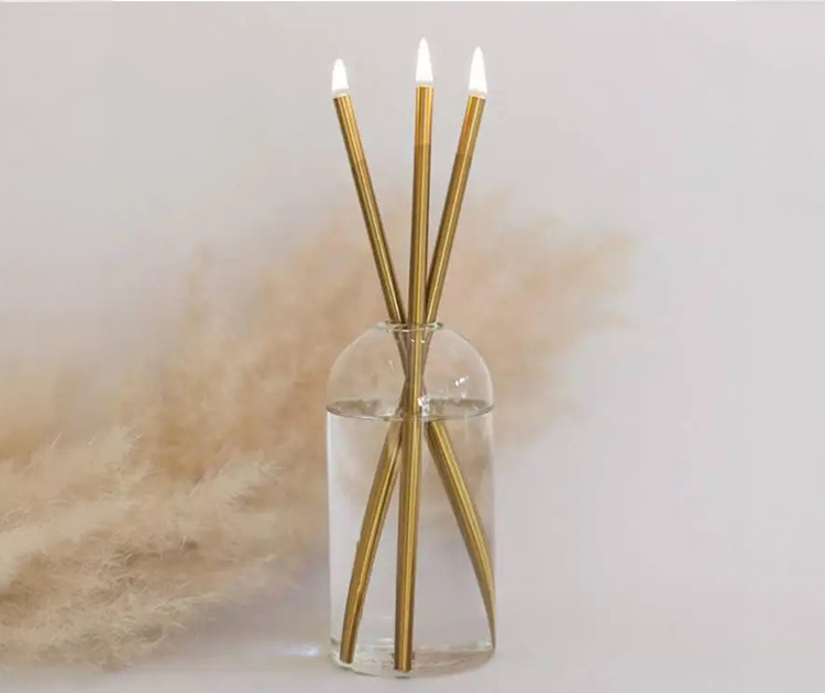 סט נרות זהב בבקבוק UNO MAS