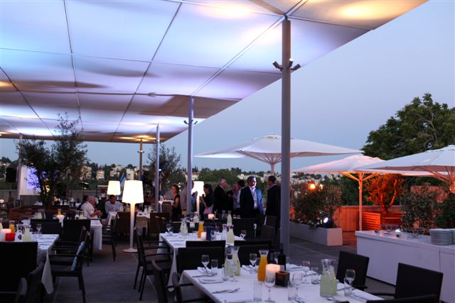 ארוחה פרטית במרפסת