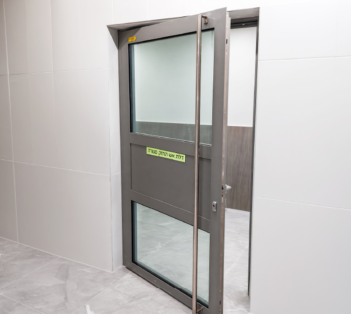 דלת פריצה 3 כוכבים MetalGuard™ Anti-Burglary