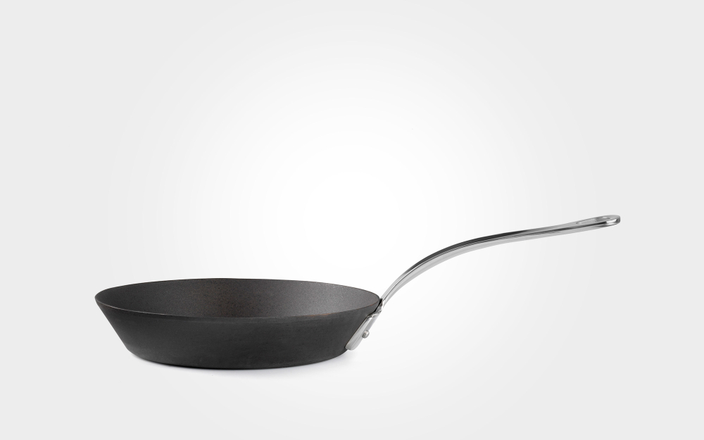 מחבת פלדת קרבון (Carbon Steel)