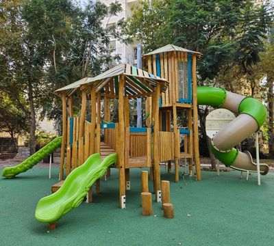 Spring playgrounds Neighbourhood Robinia Play Space