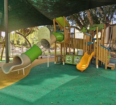 Robinia Neighborhood Playground