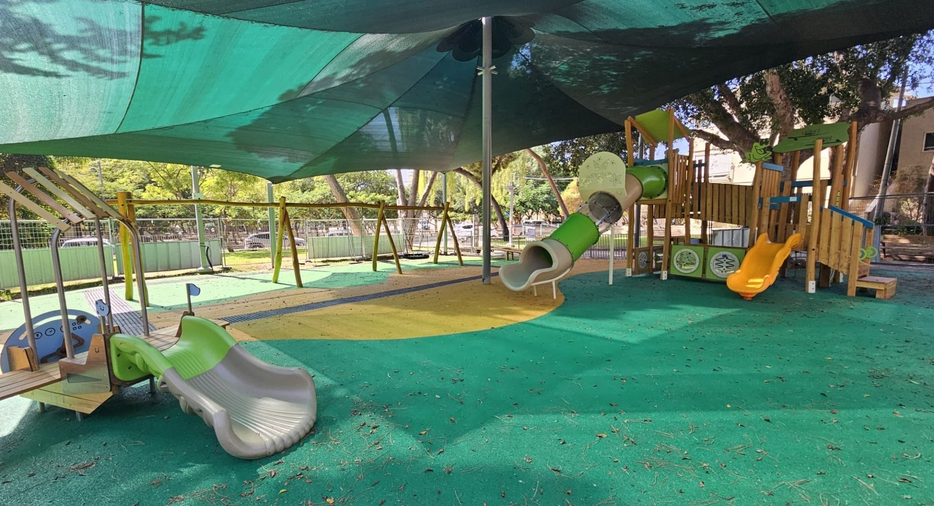 Robinia Neighborhood Playground