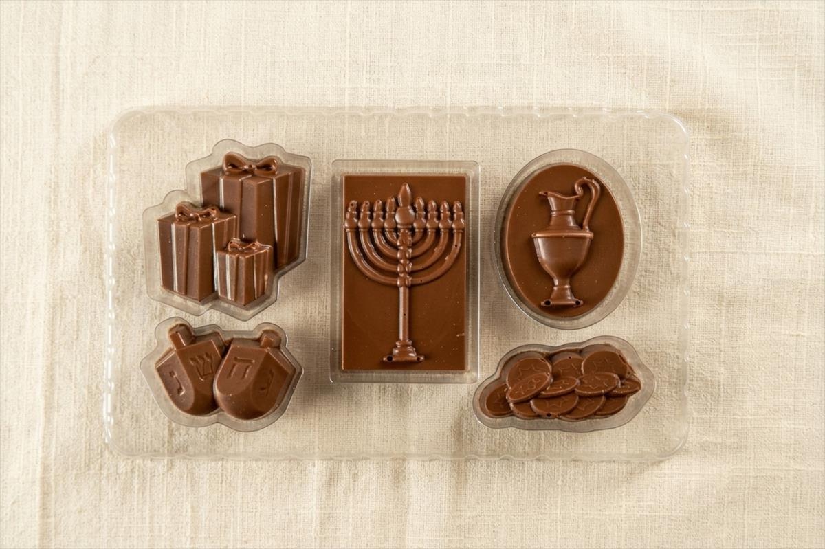 צורות של חנוכה בשוקולד חלומי